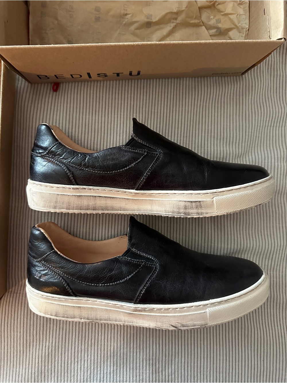 Bed Stu Women’s Black Leather Slip-On Flats - Picture 3 of 5